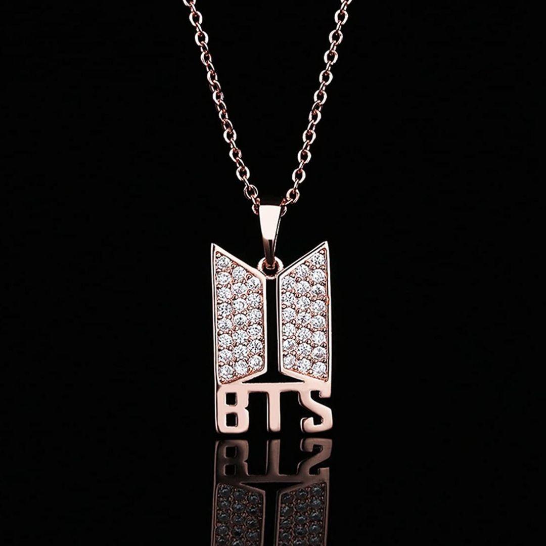 multicolor plated necklace with a pendant.