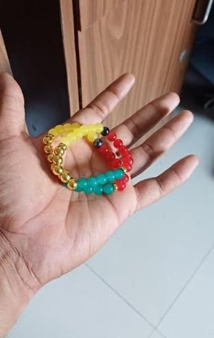 Colorful beaded bracelet with labeled beads 